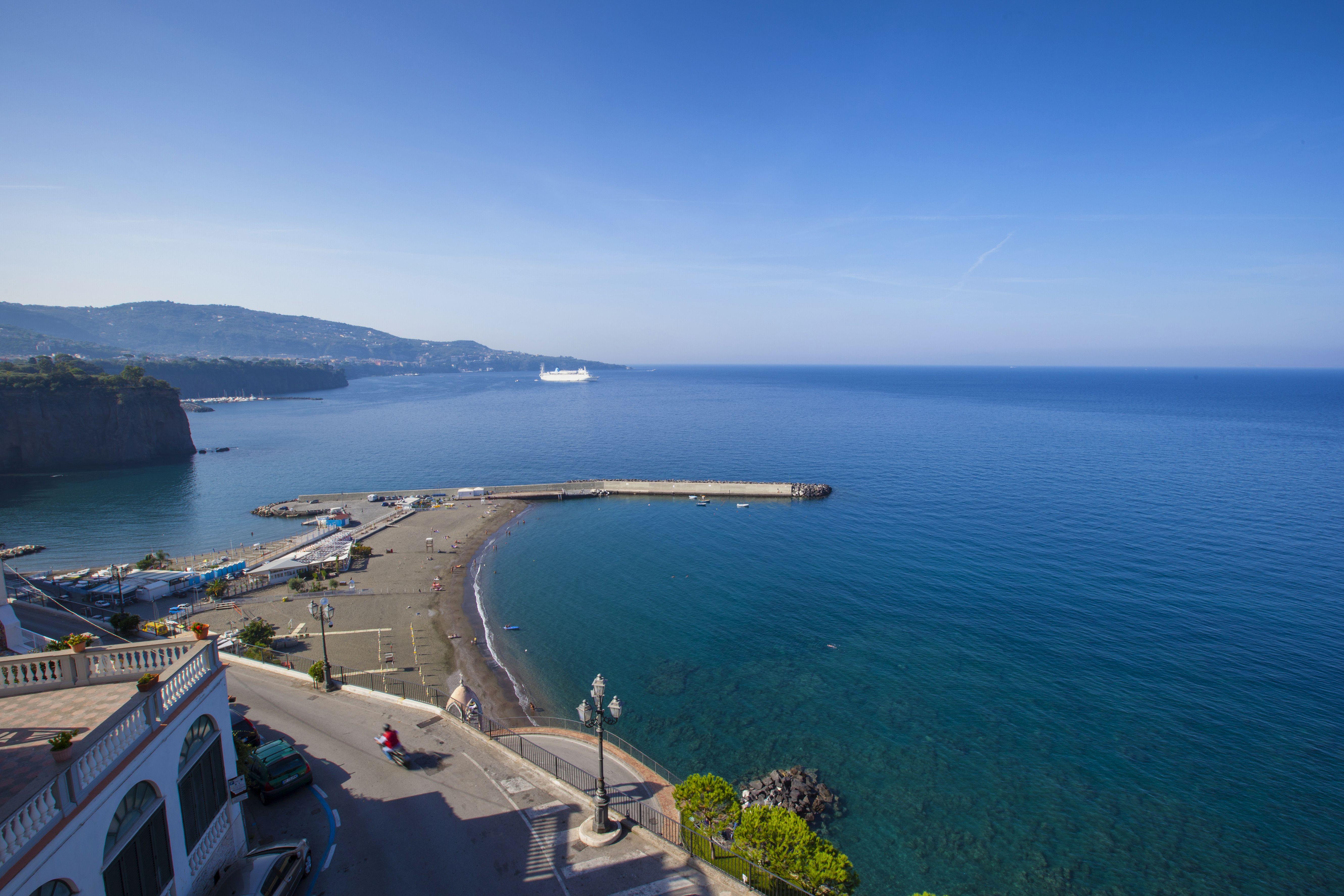 Panorama Palace Hotel ميتا المظهر الخارجي الصورة