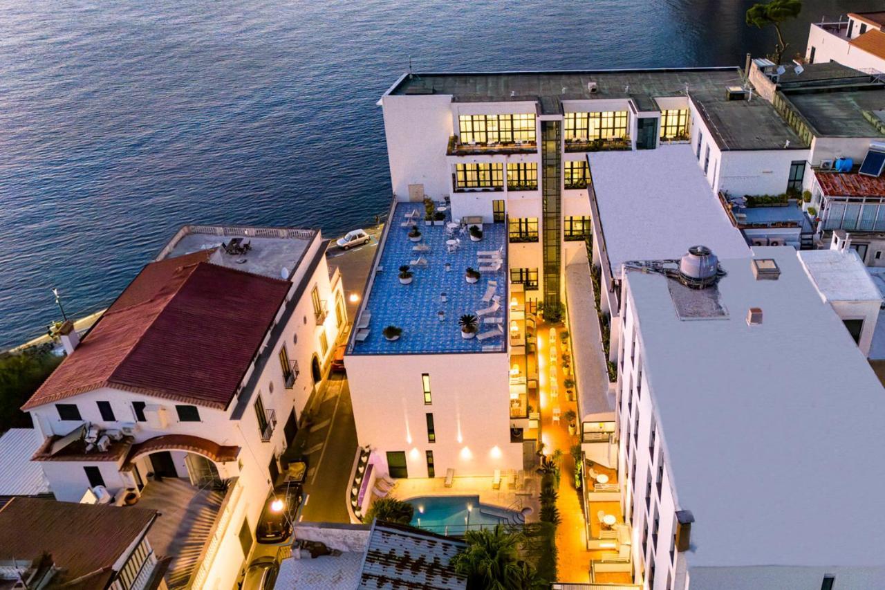 Panorama Palace Hotel ميتا المظهر الخارجي الصورة